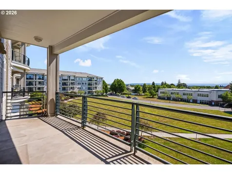 4884 NW Promenade Terrace Portland OR 97229