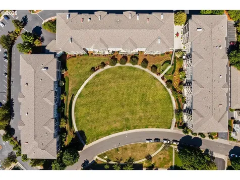 4884 NW Promenade Terrace Portland OR 97229