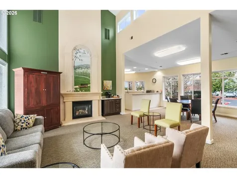 4884 NW Promenade Terrace Portland OR 97229