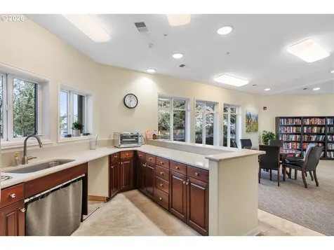 4884 NW Promenade Terrace Portland OR 97229