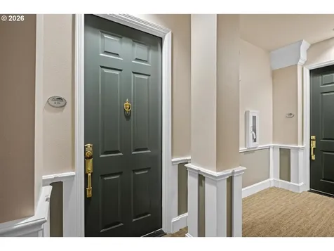 4884 NW Promenade Terrace Portland OR 97229