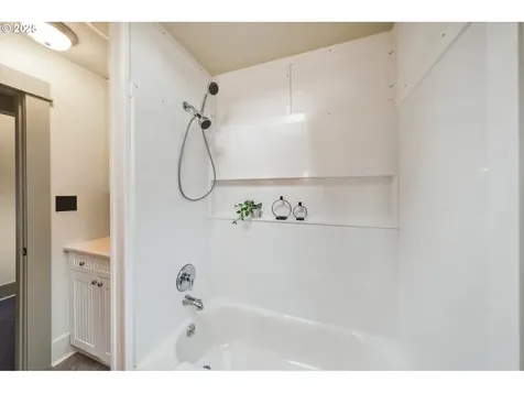 235 NE Jefferson Street Hillsboro OR 97124
