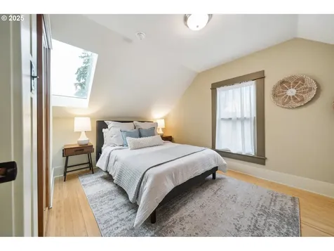 235 NE Jefferson Street Hillsboro OR 97124