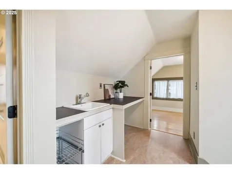 235 NE Jefferson Street Hillsboro OR 97124