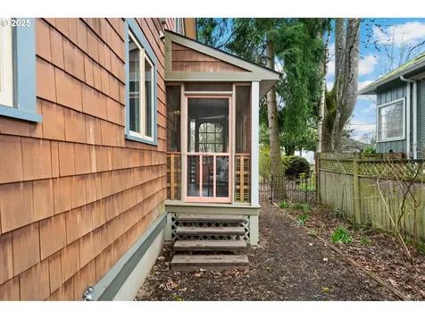235 NE Jefferson Street Hillsboro OR 97124