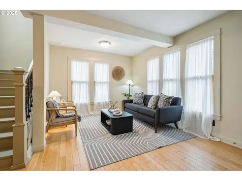 235 NE Jefferson Street Hillsboro OR 97124