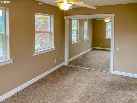 3133 NE Douglas Avenue Roseburg OR 97470