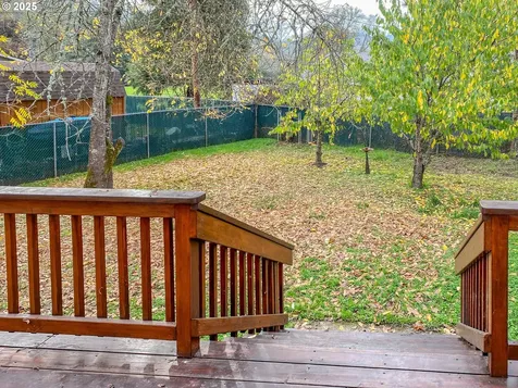 3133 NE Douglas Avenue Roseburg OR 97470