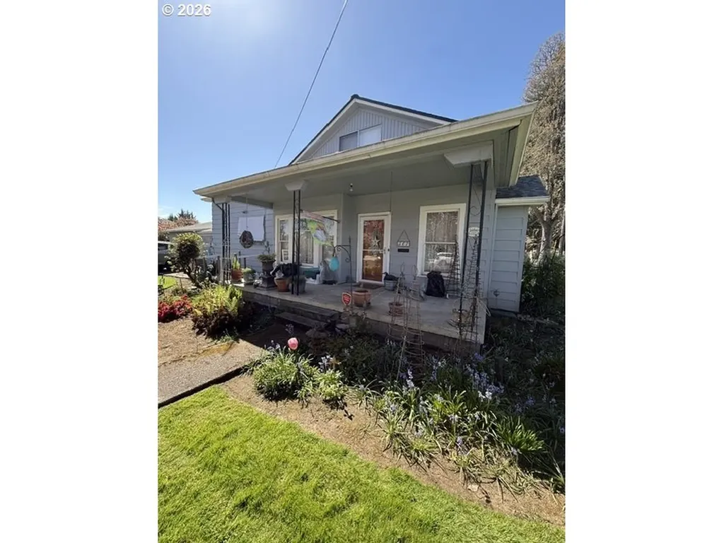 507 S 11th Avenue Cornelius OR 97113