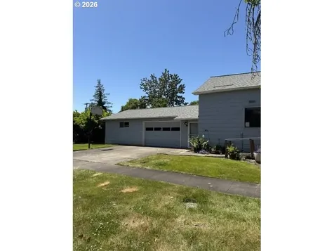 507 S 11th Avenue Cornelius OR 97113