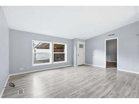 1503 N Hayden Island Drive Portland OR 97217