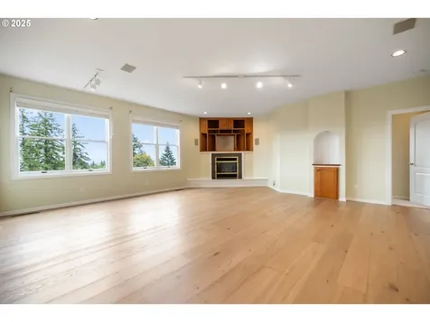 9109 SW 180th Place Beaverton OR 97007