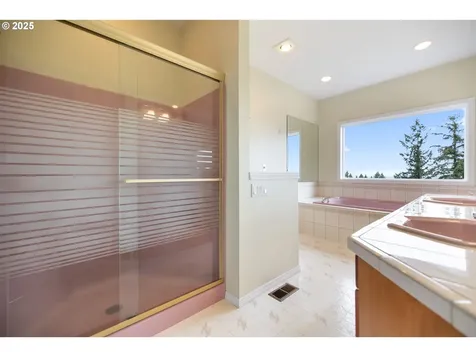 9109 SW 180th Place Beaverton OR 97007