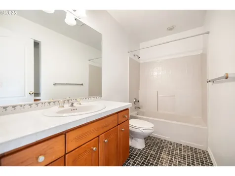 9109 SW 180th Place Beaverton OR 97007