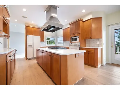 9109 SW 180th Place Beaverton OR 97007