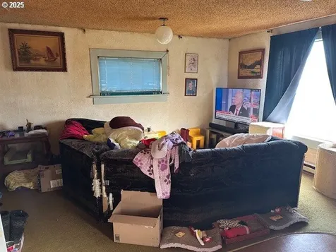 649 Colorado Avenue North Bend OR 97459