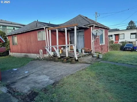 649 Colorado Avenue North Bend OR 97459