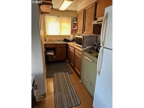 649 Colorado Avenue North Bend OR 97459
