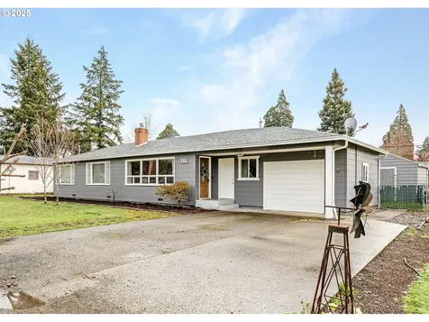 419 W Hazel Street Roseburg OR 97471