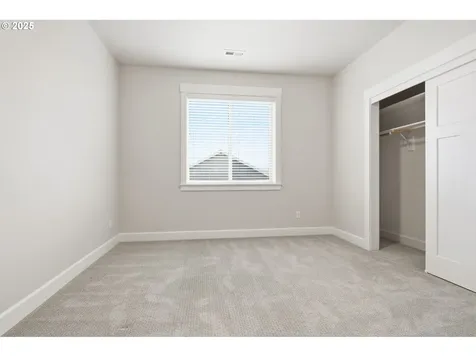 11936 Skellenger Way Oregon City OR 97045