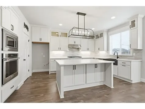 11936 Skellenger Way Oregon City OR 97045