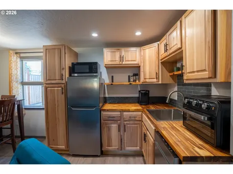 2897 Game Farm Road Springfield OR 97477