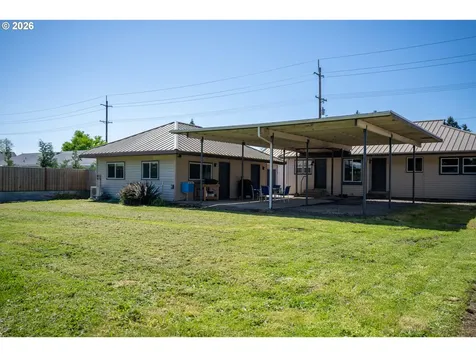 2897 Game Farm Road Springfield OR 97477