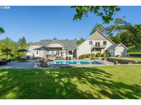 2700 Melrose Road Roseburg OR 97471