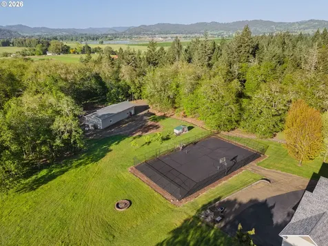 2700 Melrose Road Roseburg OR 97471