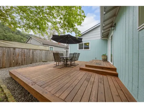 739 W Wharton Street Roseburg OR 97471