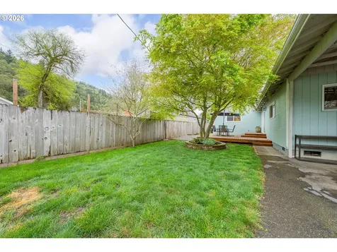 739 W Wharton Street Roseburg OR 97471