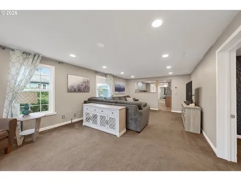 739 W Wharton Street Roseburg OR 97471