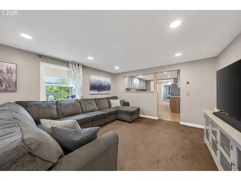 739 W Wharton Street Roseburg OR 97471