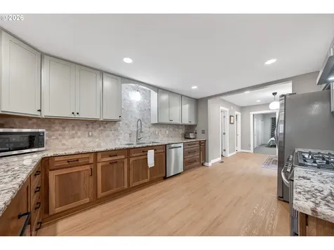 739 W Wharton Street Roseburg OR 97471