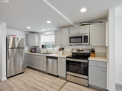 5905 SE Hazel Place Milwaukie OR 97222