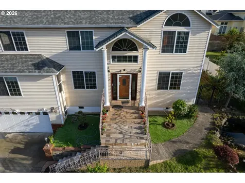7212 SE Terrace Trails Drive Portland OR 97266