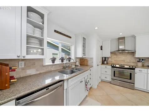 610 S Anchor Street Rockaway Beach OR 97136