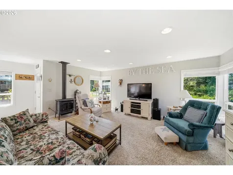 610 S Anchor Street Rockaway Beach OR 97136