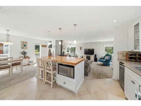 610 S Anchor Street Rockaway Beach OR 97136