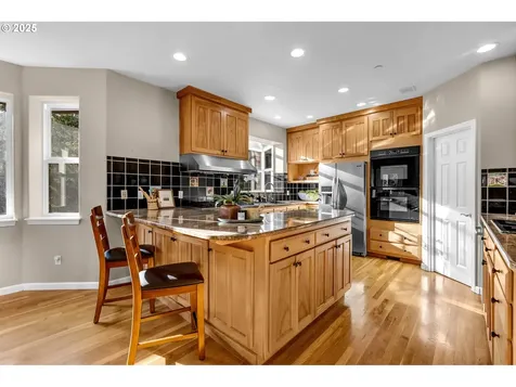 9721 NE Livingston Mountain Court Camas WA 98607