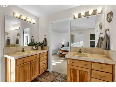 9721 NE Livingston Mountain Court Camas WA 98607