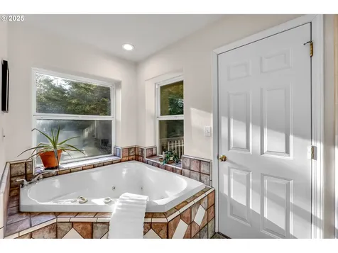 9721 NE Livingston Mountain Court Camas WA 98607