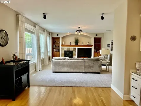 342 SE 15th Place Canby OR 97013