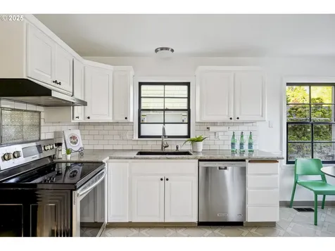 2424 NE 21st Avenue Portland OR 97212