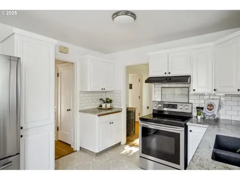 2424 NE 21st Avenue Portland OR 97212
