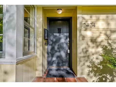2424 NE 21st Avenue Portland OR 97212