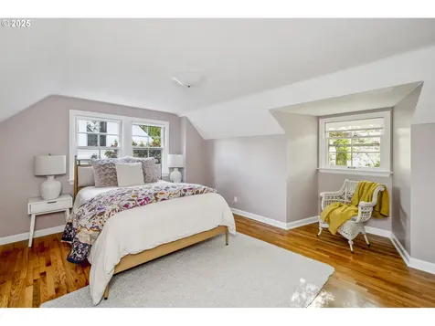 2424 NE 21st Avenue Portland OR 97212