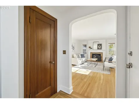 2424 NE 21st Avenue Portland OR 97212