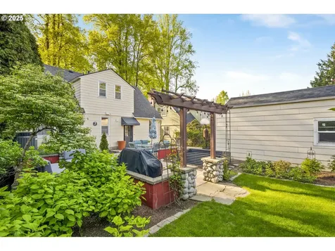 2424 NE 21st Avenue Portland OR 97212