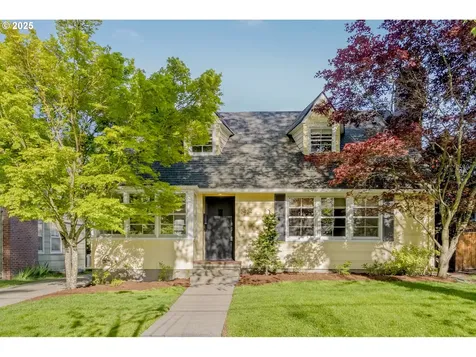2424 NE 21st Avenue Portland OR 97212